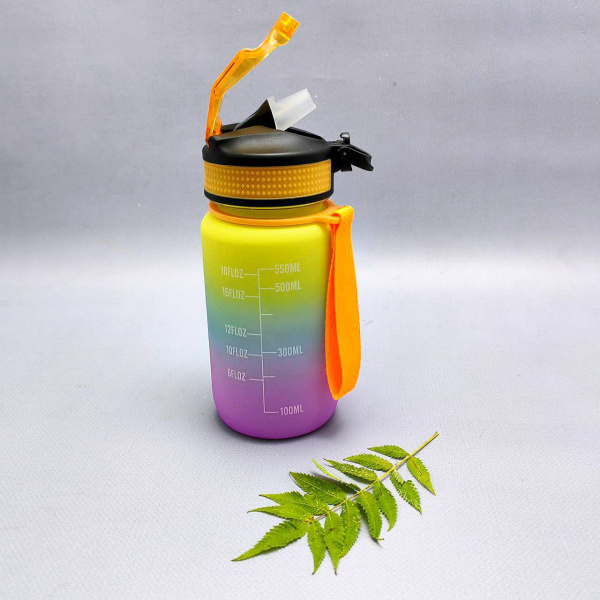 Бутылка для воды 550 мл. с клапаном и разметкой / Двухцветная бутылка для воды и других напитков, цвет РАДУГА